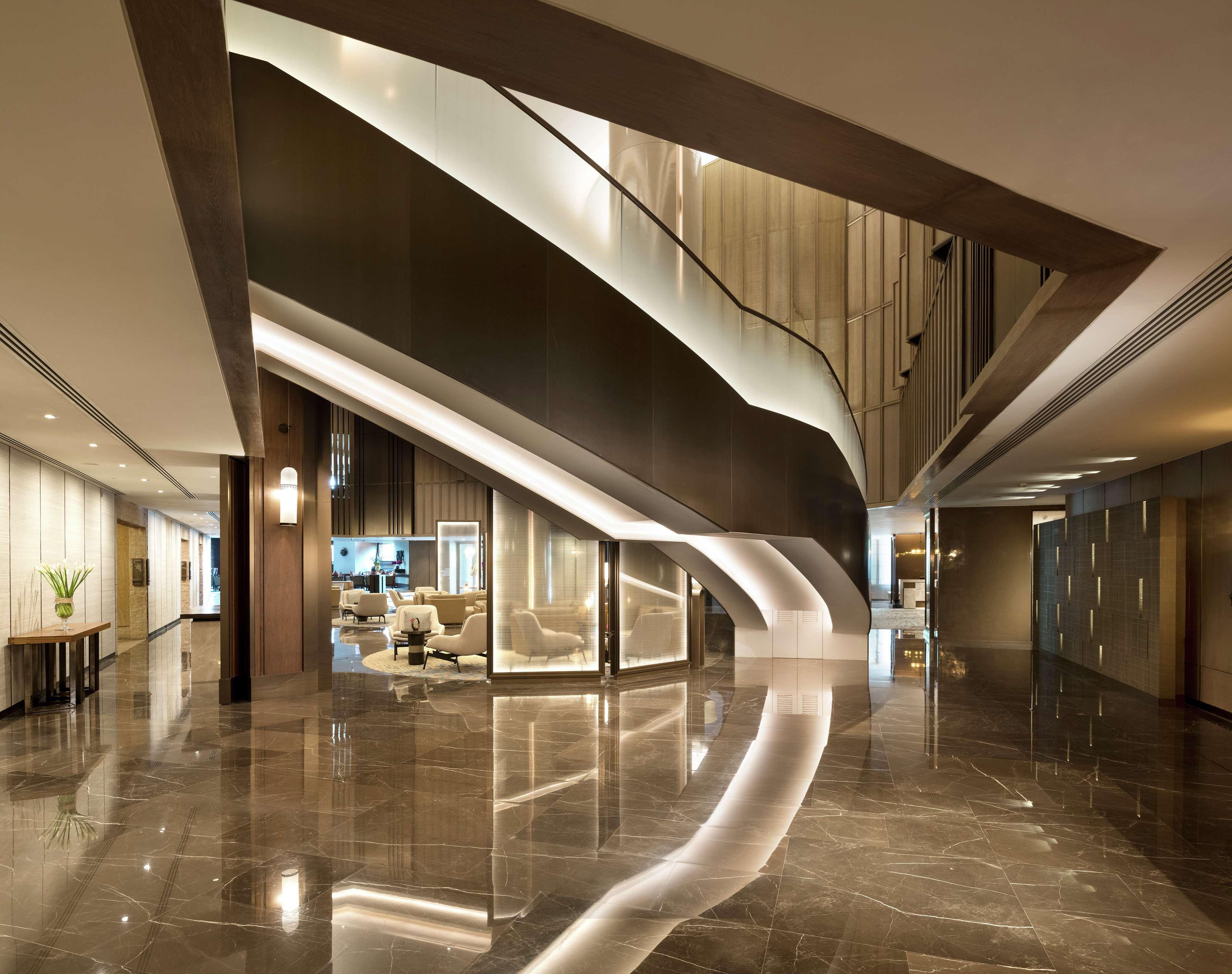 Conrad Bangkok Hotel Eksteriør billede The lobby of the hotel
