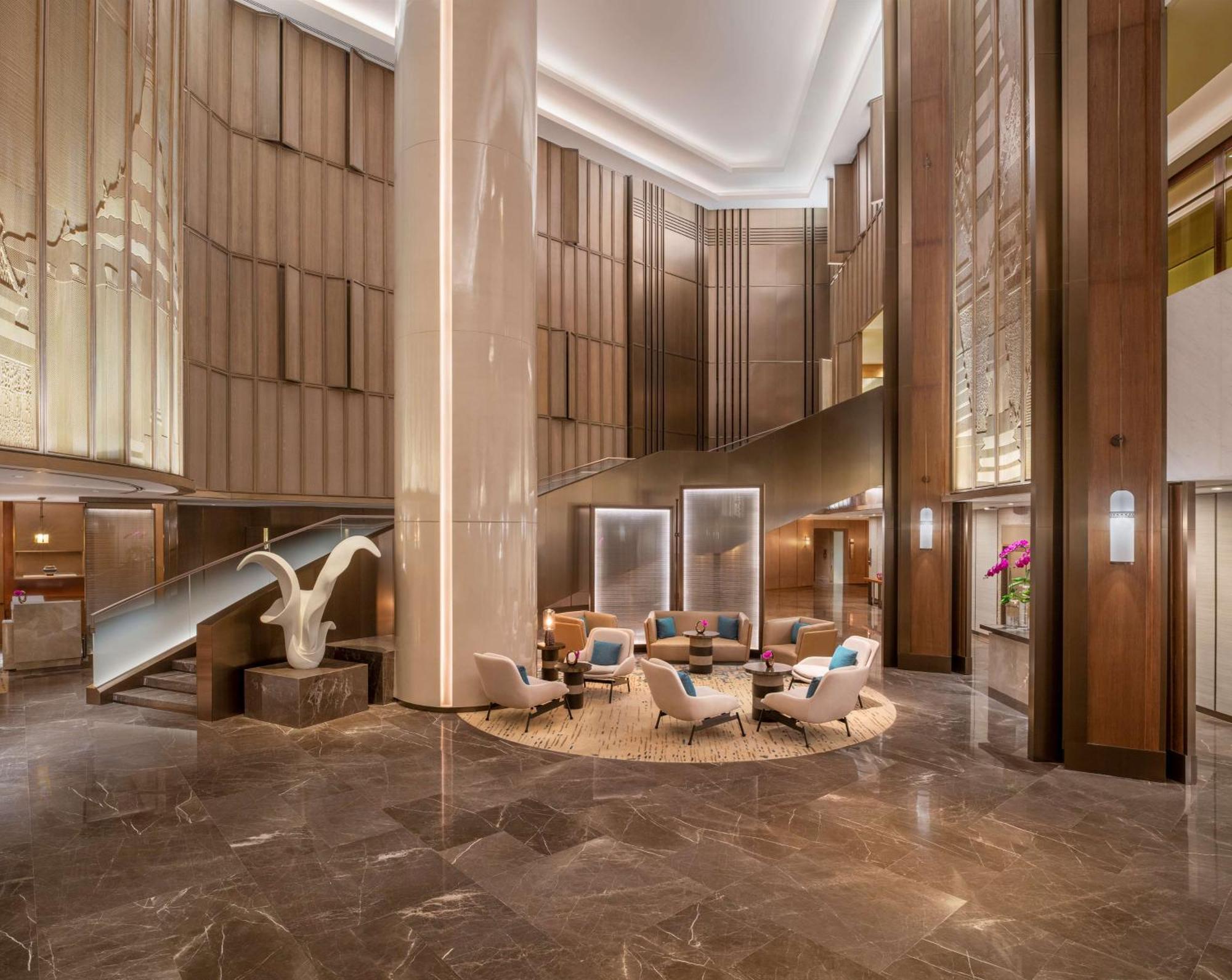 Conrad Bangkok Hotel Eksteriør billede The lobby of the hotel